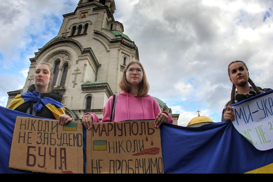 Нови милиони за украинците у нас. Желязков, ти премиер на Украйна ли си?